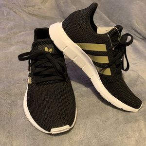 Women’s Adidas Swiftrun